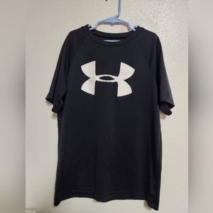 Under armour UA Youth Large shirt Black/ White Logo loose